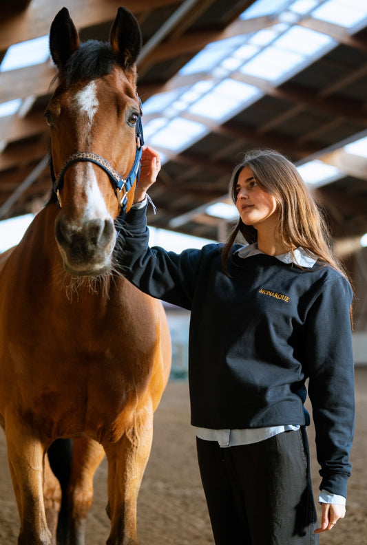 Le mannequin mesure 1m69 et porte une taille S